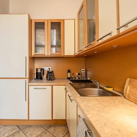 Apartment Embassy Area, Spacious 2br *